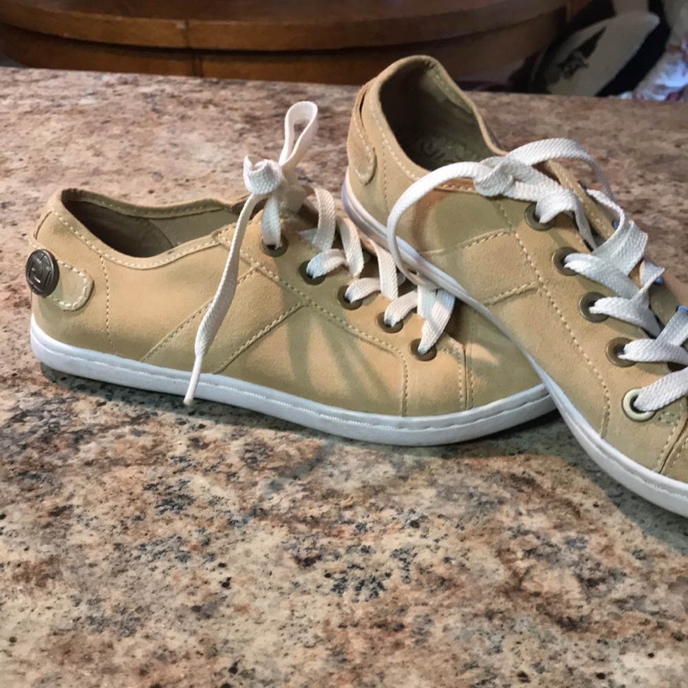 Very cute shoes.